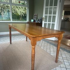 Traditional Solid Oak Dining Table