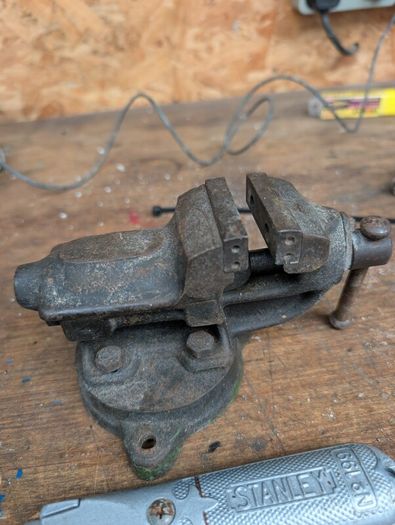 Mini vice
