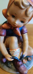 Vintage Erich Stauffer Figurine Japan "Open Laces" Girl Tying Shoe Ceramic