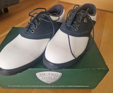 Ladies golf shoes size 6 (new)