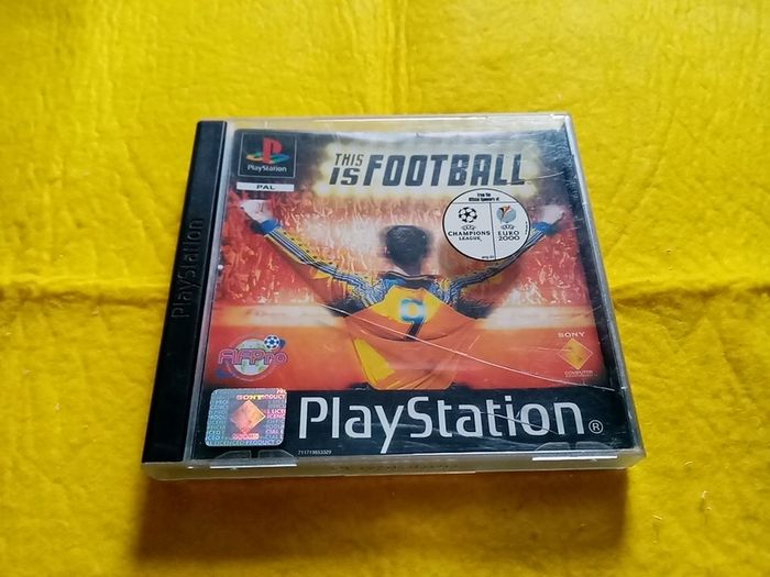 This is Football PlayStation1 Ps1 PlayStation 2 ps2 games Original