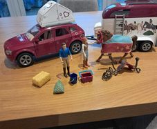 Schleich car and trailer