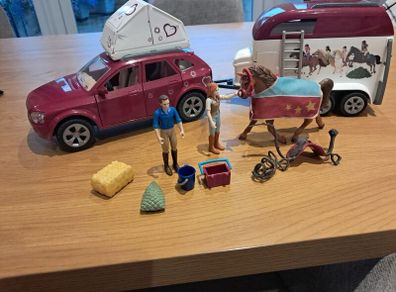 Schleich car and trailer