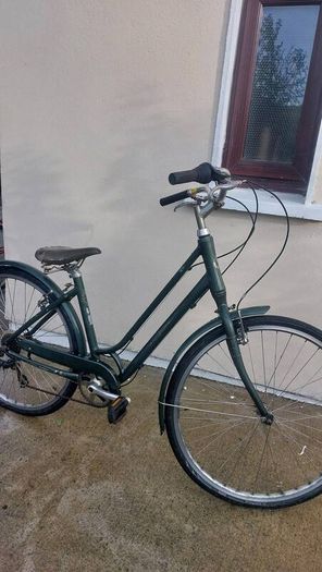Giant lady's city dutch bike
