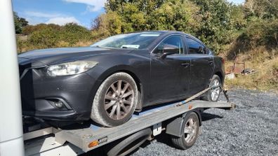 Mazda 6 breaking