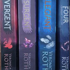 "Divergent" book series
