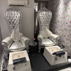 Throne Chairs and Spa Pedicure Basins