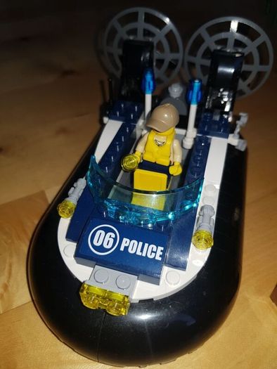 Lego City Hoovercraft Arrest