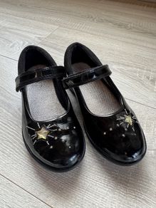 Clarks 12H