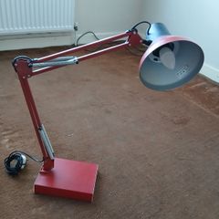 Desk lamp