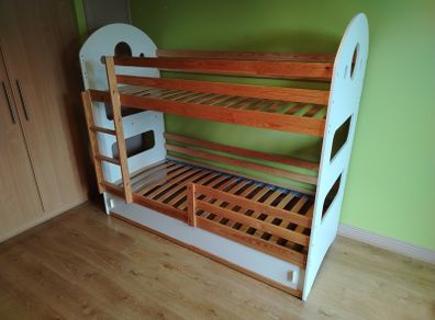 Bunk Bed 190x80cm (Pine / White) with Mattresses (+ White Sliding Doors)