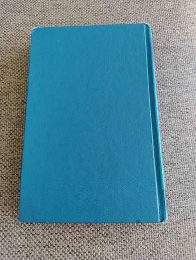 Alice in Wonderland by Lewis Carroll 1950's hardback in very good condition with signs of wear on the cover see photos FREE STANDARD POSTAGE INCLUDED