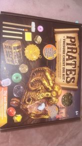 Kids Pirates treasure dig kit