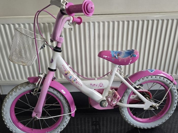 Girls princess bike. Disney.