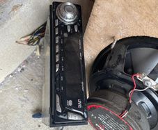 Stereo + 2 speakers