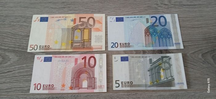 first euro notes T series Ireland
