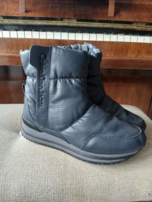 Calvin klein snow boots NEW condition  Postage included