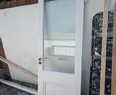 Interior doors x2 with glass panes and hinges