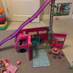 Barbie camper van