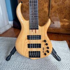 Sire Marcus Miller M5