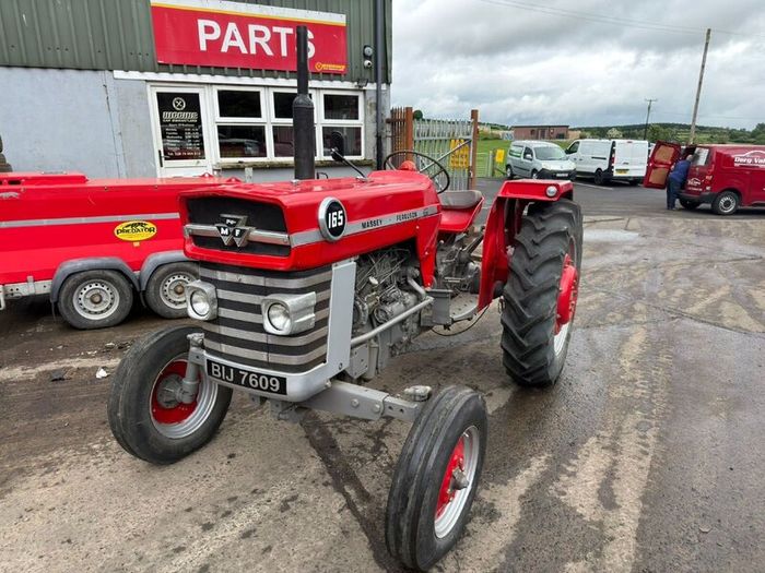 1970 Massey Ferguson 165