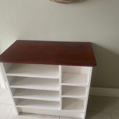 Entertainment unit/cabinet