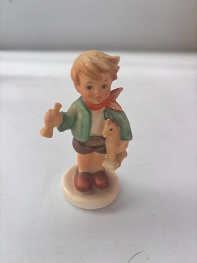 Vintage Goebel Figurine