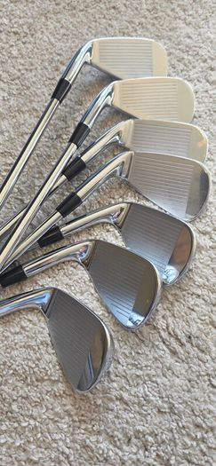 Cobra King  MIM Tour Irons 4 - PW
