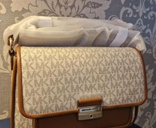 Michael Kors genuine handbag / cross body