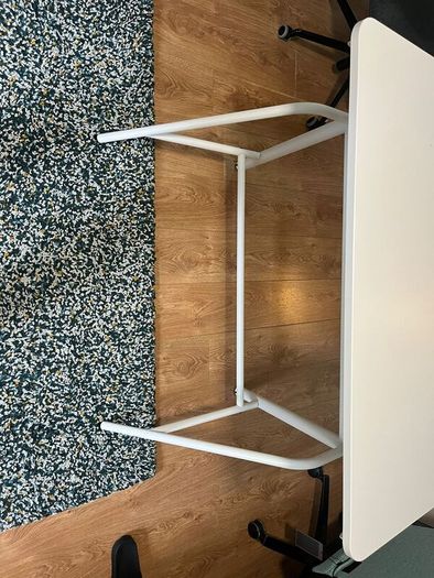 Ikea white table (as good as new)