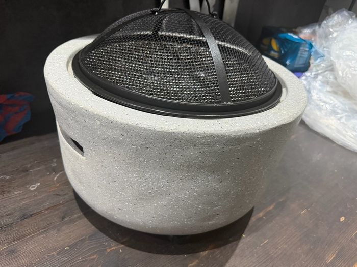 Concrete Firepit, Brand new unused