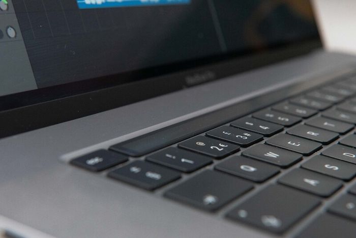 Apple MacBook Pro 16 inch - 16GB Ram, Intel i7 - 500GB SSD - Space Grey - 2019