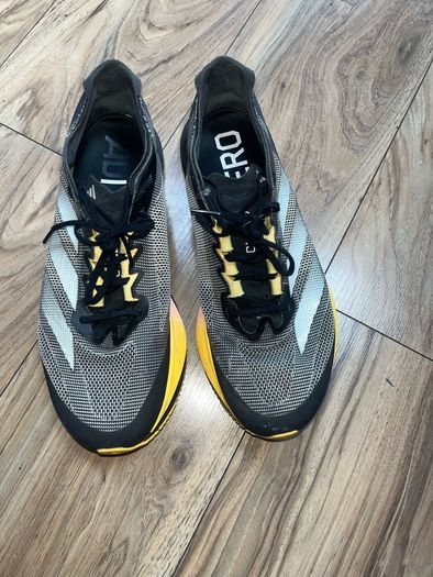 Adidas Boston 12 - Size 9 UK