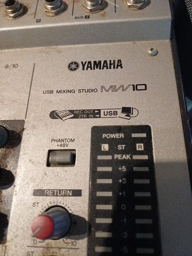 Yamaha mixer