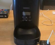 Automatic Cat Feeder