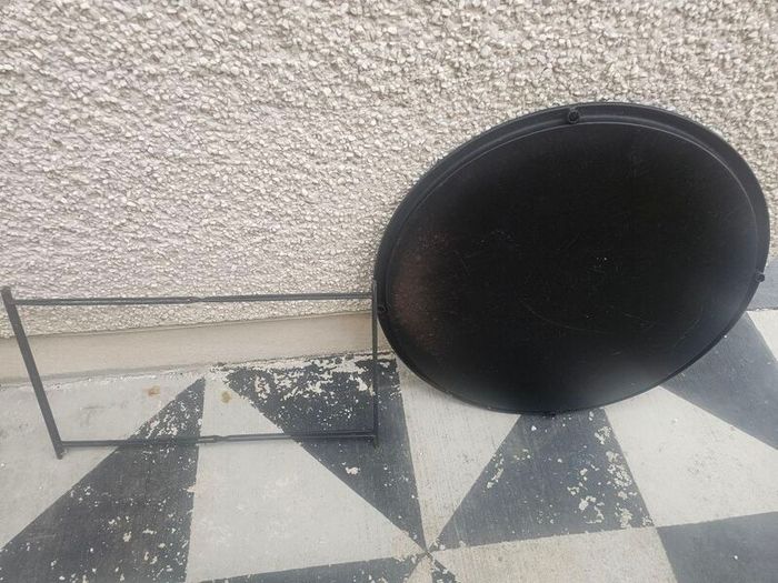 Garden coffee metal table  Free....