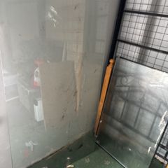 Two pains of glass free to take