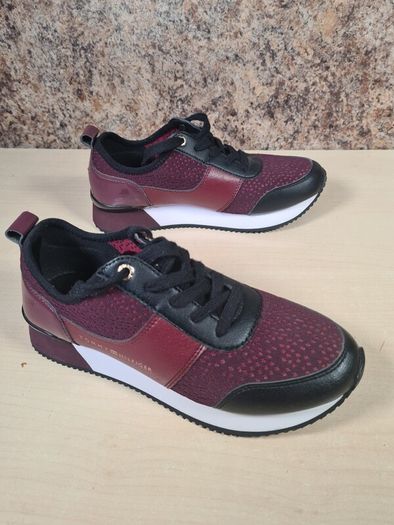 Women's Tommy Hilfiger City Iconic Knitted Trainers  Runners Purple Burgundy Size Uk 5 Eu 38