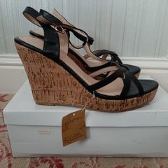 BNWT Wedge heel shoes, Size 7/41