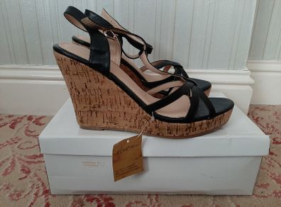 BNWT Wedge heel shoes, Size 7/41