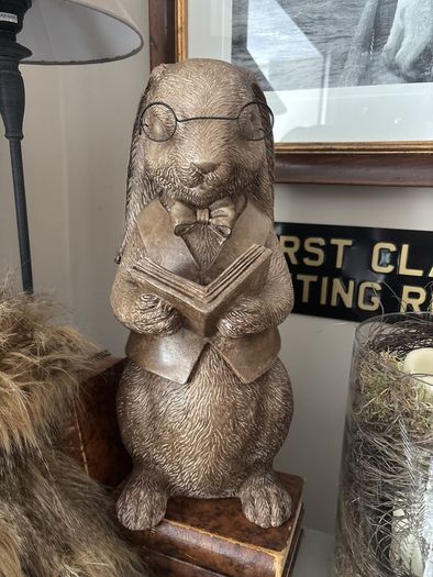 Resin reading hare with glasses