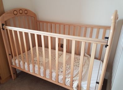 FREE ITEM: Mamas and Papas Cot