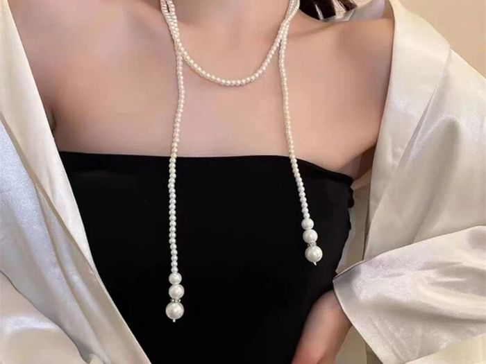 Elegant Pearl Beaded Necklace Vintage Style