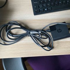 HP 45w usb-c power charger