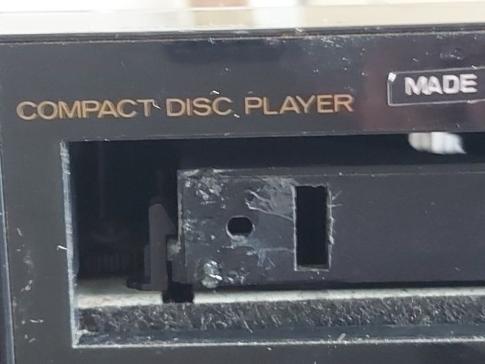 Mitsubishi Music Centre, Model DA-60R, Radio, CD, Tape, Phono, Aux, 2 Philips speakers included, in good condition for its age