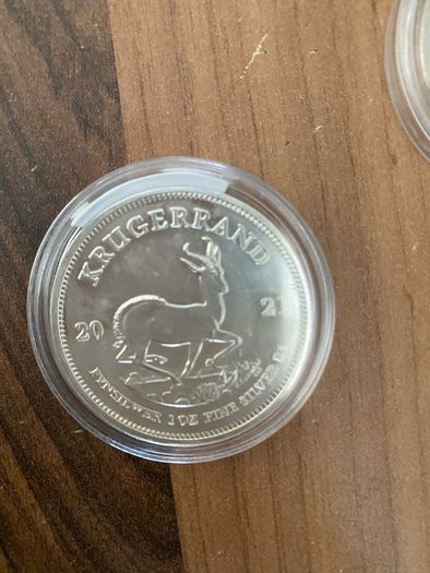 4 silver oz coins & 0.5g gold coin