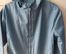 NEW.boy's light jacket. Size 31/32