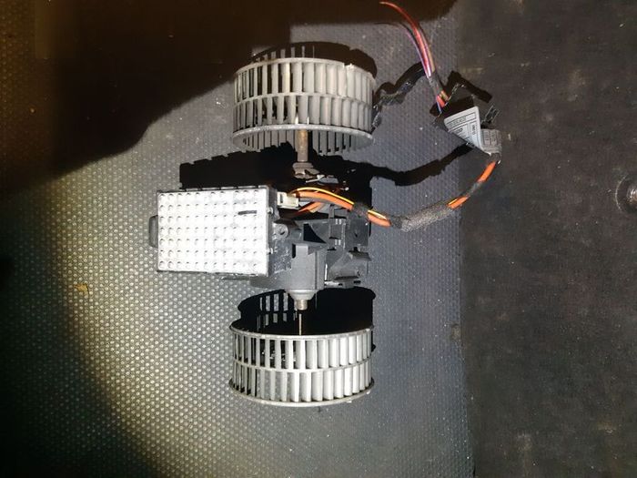 Bmw 5 6 Series E60 E60n E61 E61n E63 E63n E64 E64n Lci Heater Air Blower Motor