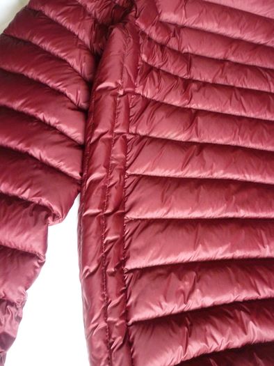 Spital Fields Gents Quilted Puffer Bomber  90% Down Puffer & 10% Feather Zipped Jacket coat. Medium. Colour Wine/burgundy/oxblood. Immaculate. Spitalfields