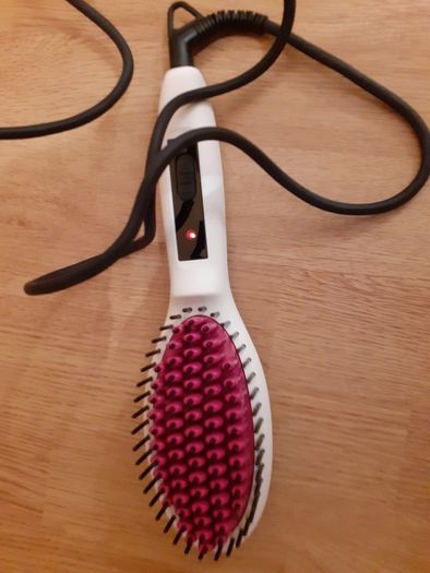 Hair straightener
